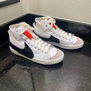 Womens Nike Blazer Mid '77 Jumbo